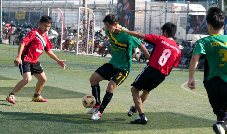 Gôn Mai Tài Trợ Áo Giải Bóng Đá TheBen Cup